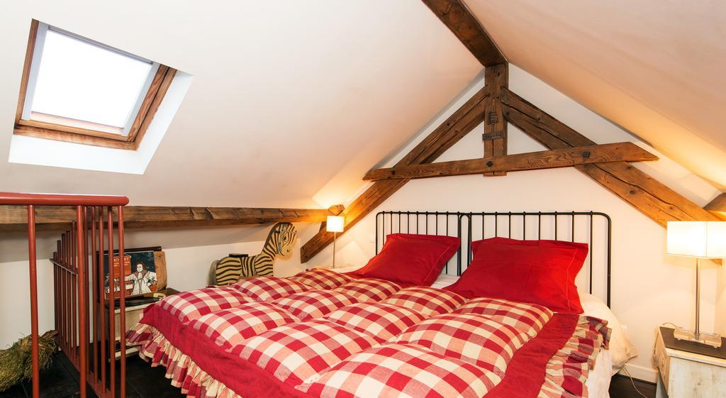 Les Petites Vosges Bed & Breakfast Bagnères-de-Bigorre Rom bilde