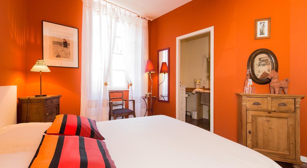 Les Petites Vosges Bed & Breakfast Bagnères-de-Bigorre Rom bilde