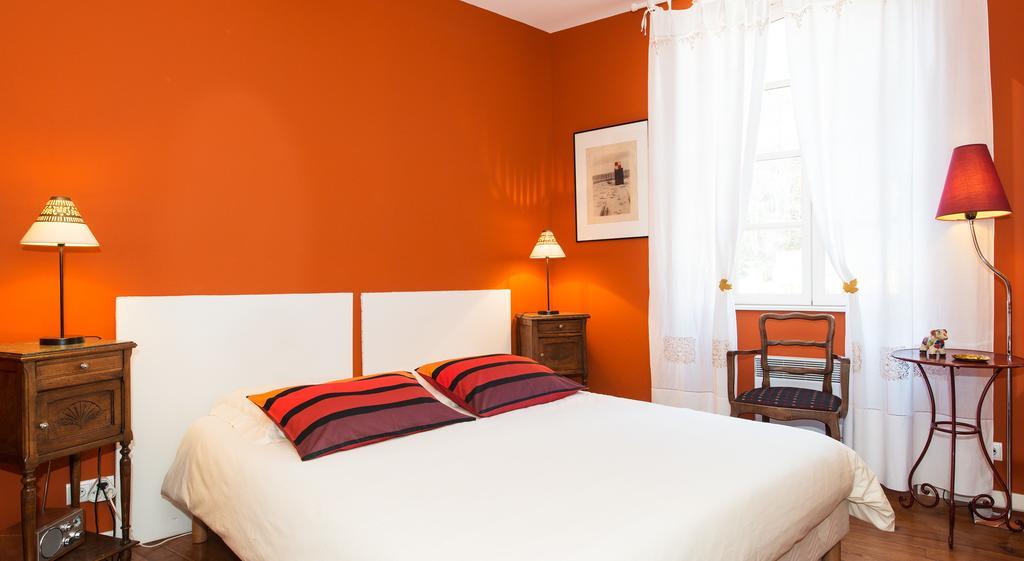 Les Petites Vosges Bed & Breakfast Bagnères-de-Bigorre Rom bilde